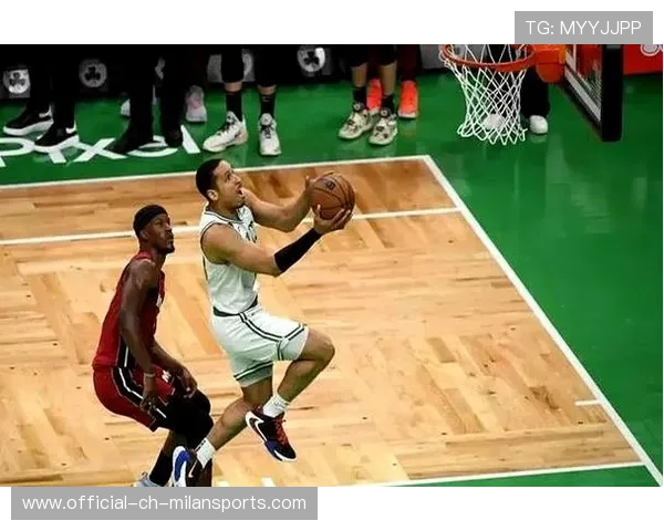 NBA替补席惊现“第六人”，连胜效应立现